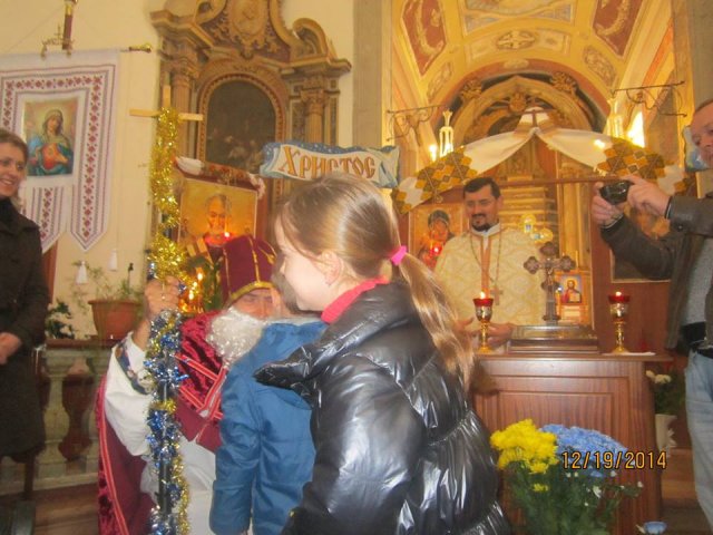 Свято Миколая в Торреш Ведраш