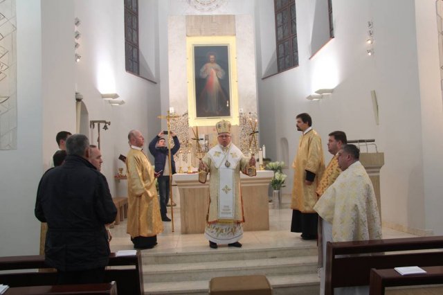 УКРАЇНСЬКА ЛІТУРГІЯ У ВІЛЬНЮСЬКОМУ ХРАМІ ІСУСА МИЛОСЕРДНОГО