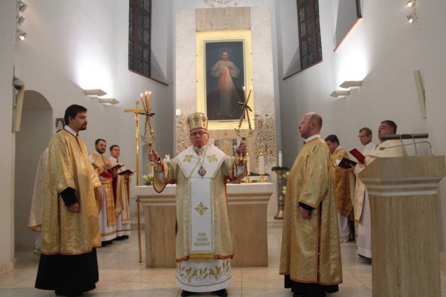 УКРАЇНСЬКА ЛІТУРГІЯ У ВІЛЬНЮСЬКОМУ ХРАМІ ІСУСА МИЛОСЕРДНОГО