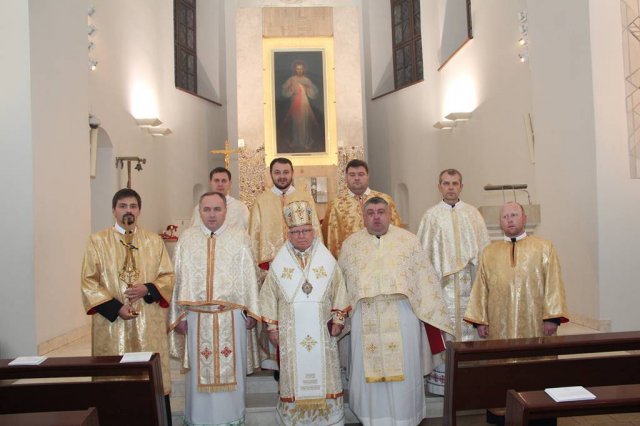 УКРАЇНСЬКА ЛІТУРГІЯ У ВІЛЬНЮСЬКОМУ ХРАМІ ІСУСА МИЛОСЕРДНОГО