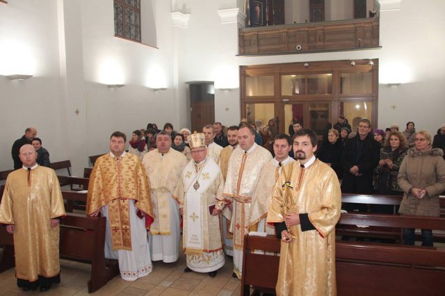 УКРАЇНСЬКА ЛІТУРГІЯ У ВІЛЬНЮСЬКОМУ ХРАМІ ІСУСА МИЛОСЕРДНОГО